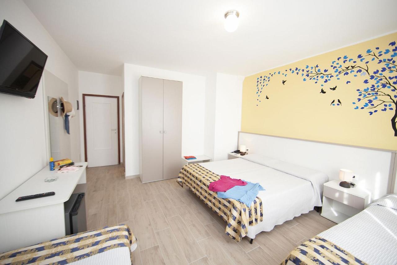 Hotel Thomas Marina di Campo Exterior photo